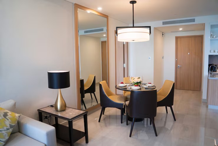 imgi_13_dining-area-comfortable-studio-flat-hotel-room_1262-12324